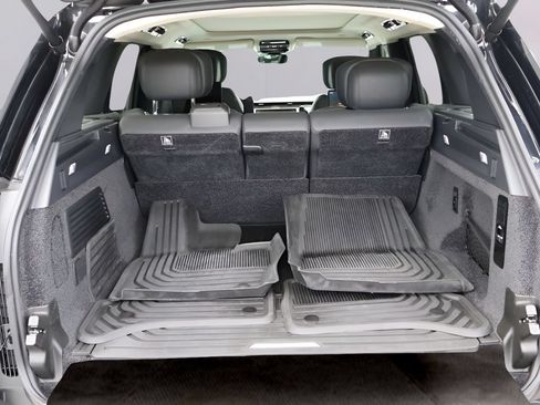 Certified 2025 Land Rover Range Rover Autobiography AWD/4WD image 19