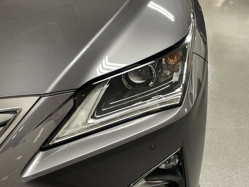 Used 2019 Lexus RX 350 FWD w/ Accessory Package image 6