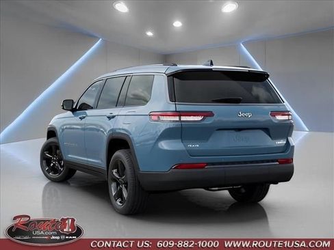 New 2026 Jeep Grand Cherokee L Limited w/ Limited Altitude Package AWD/4WD image 3
