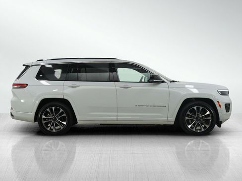 Used 2024 Jeep Grand Cherokee L Overland image 6