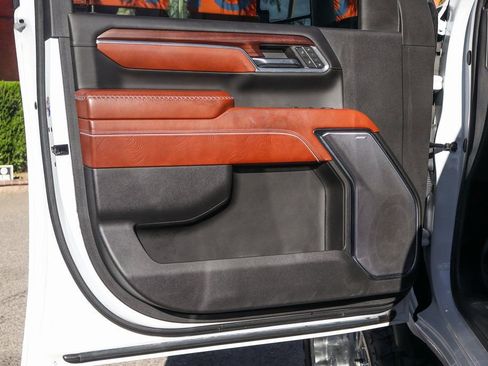 Used 2024 GMC Sierra 2500 Denali Ultimate image 16