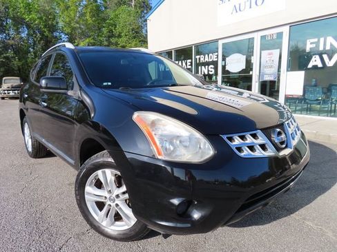 Used 2013 Nissan Rogue SV image 1
