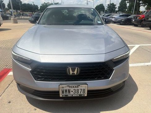 Used 2023 Honda Accord Sport image 2