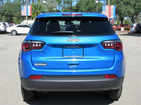 New 2026 Jeep Compass Latitude image 5