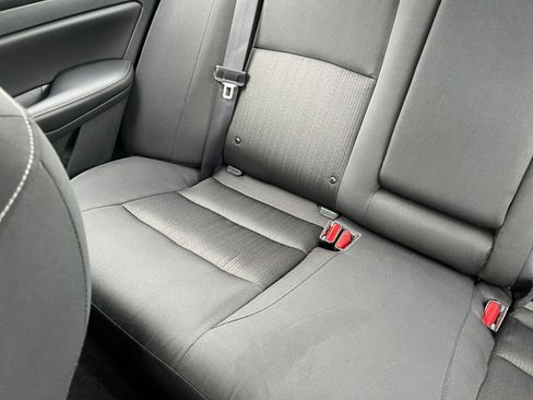Used 2025 Nissan Altima 2.5 SV FWD image 40