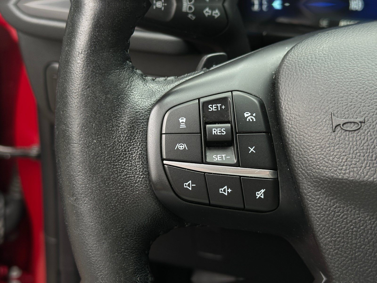 Used 2020 Ford Escape Titanium AWD/4WD image 21