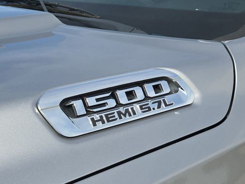 Used 2019 RAM 1500 Big Horn RWD image 11