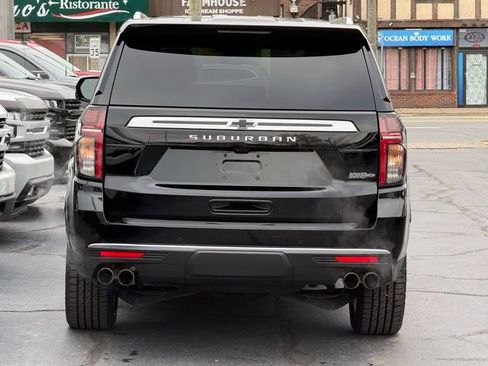 Used 2024 Chevrolet Suburban High Country w/ Premium Package image 6