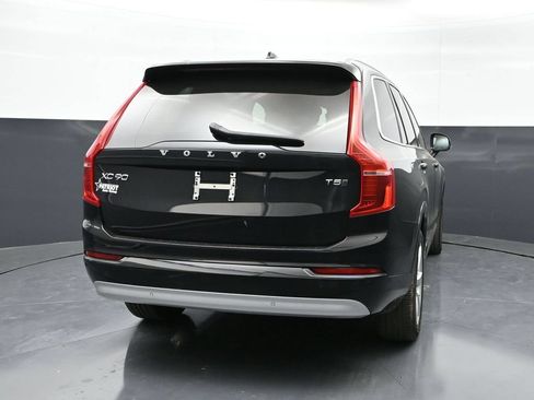 Used 2022 Volvo XC90 T5 Momentum AWD/4WD image 29