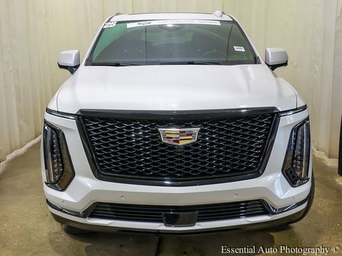 Certified 2025 Cadillac Escalade Sport image 6