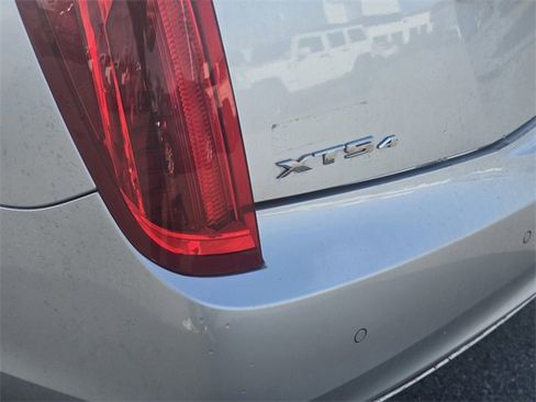 Used 2015 Cadillac XTS Luxury w/ Driver Awareness Package image 11