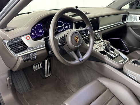 Used 2022 Porsche Panamera 4 Platinum Edition AWD/4WD image 4
