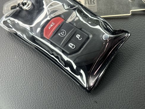 New 2025 Jeep Gladiator Sport image 30