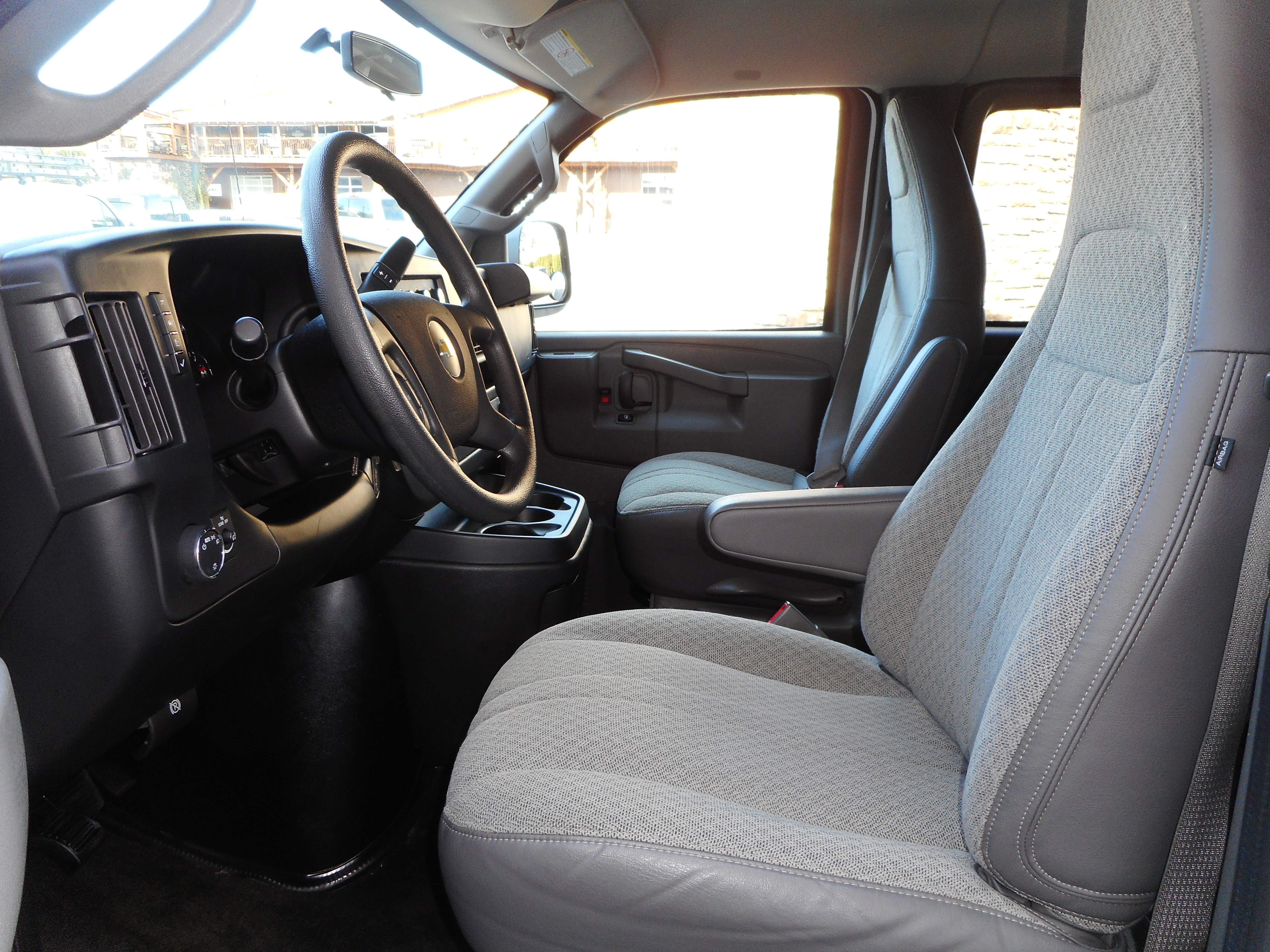 Used 2017 Chevrolet Express 3500 LT w/ LT Preferred Equipment Group RWD image 15
