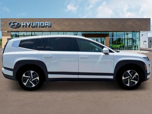 New 2026 Hyundai Ioniq 9 S image 9