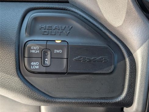 Used 2024 RAM 2500 Big Horn w/ Safety Group AWD/4WD image 25
