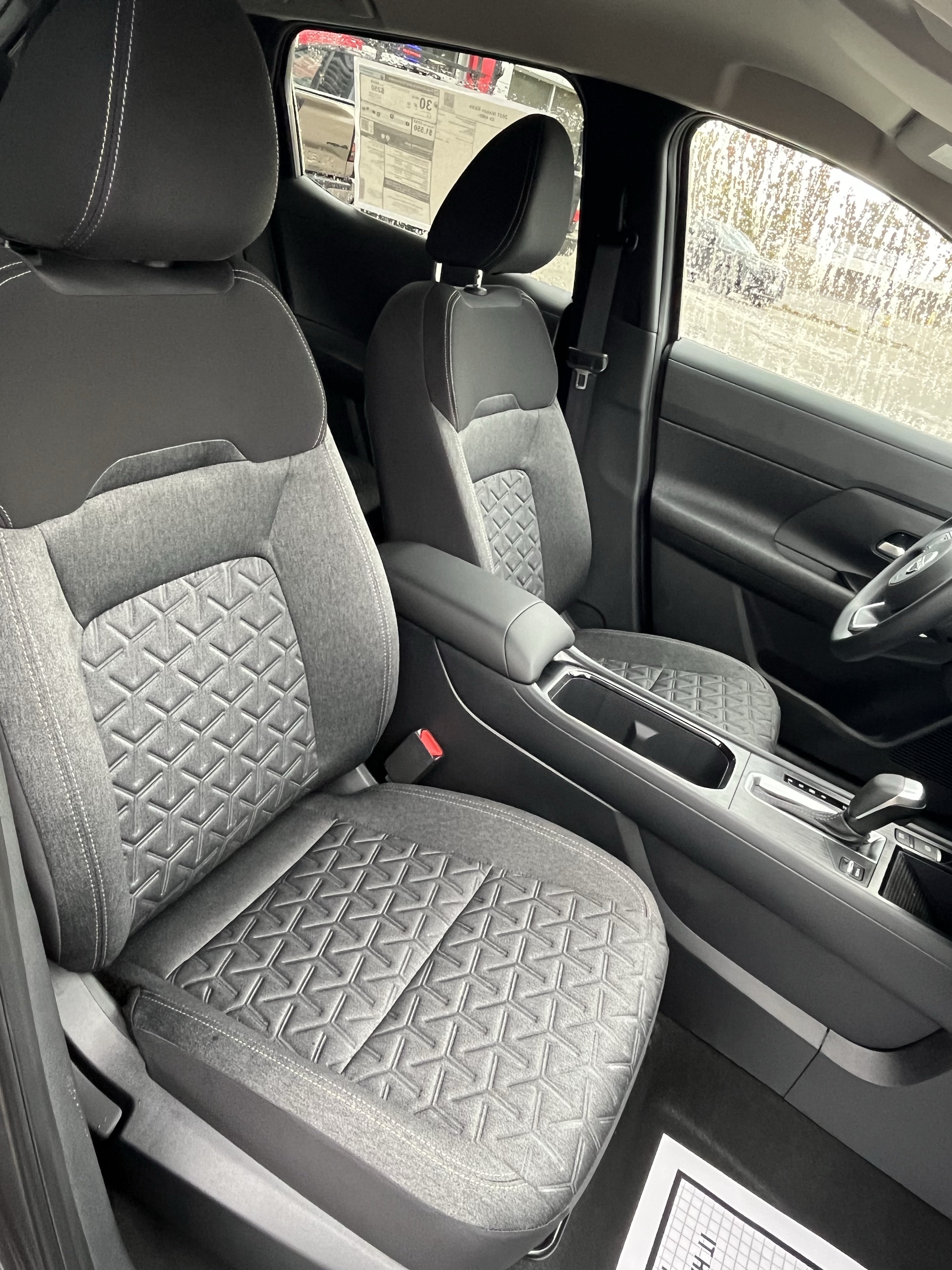 New 2027 Nissan Kicks SV AWD/4WD image 17
