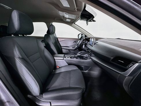 Used 2023 Nissan Rogue S AWD/4WD image 29