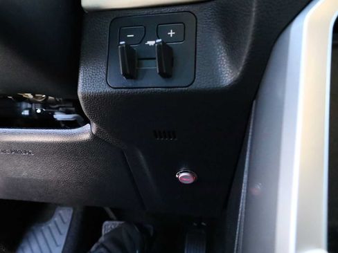Used 2022 Toyota Tundra Capstone AWD/4WD image 29