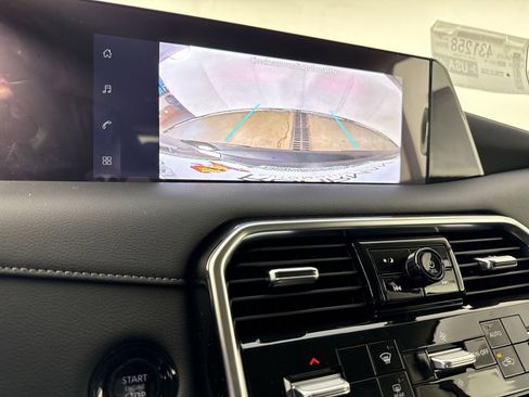 New 2026 Nissan Armada SV image 7