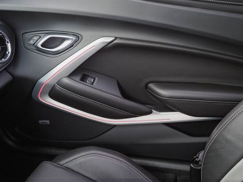 Used 2016 Chevrolet Camaro SS RWD image 25