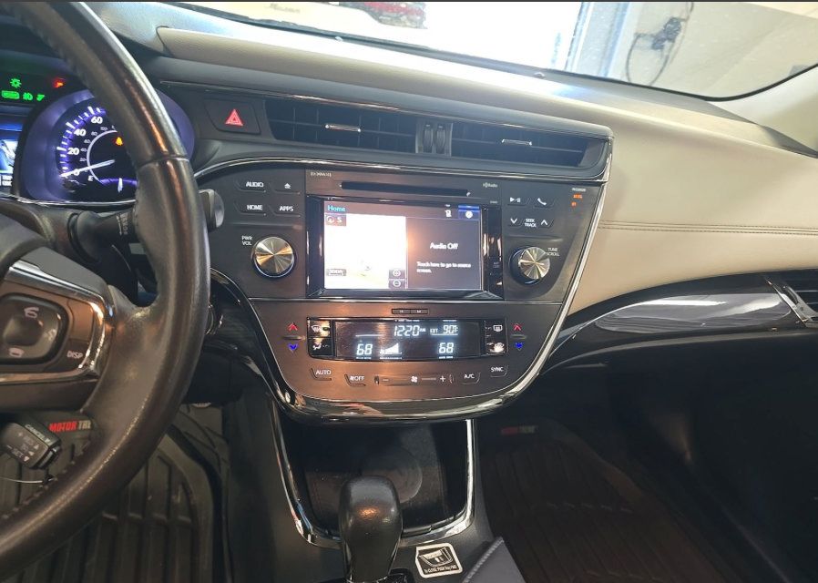 Used 2015 Toyota Avalon XLE Touring FWD image 9