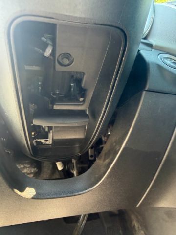 Used 2021 Chevrolet Equinox LS FWD image 22