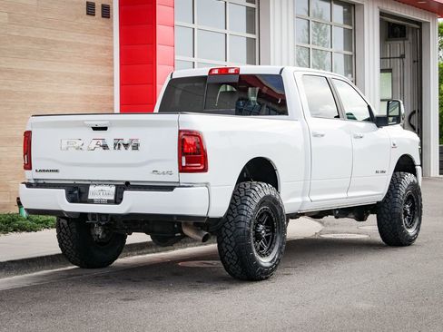 Used 2026 RAM 2500 Laramie AWD/4WD image 3