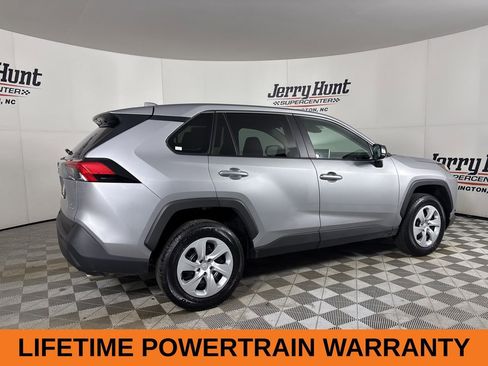 Used 2025 Toyota RAV4 LE image 5