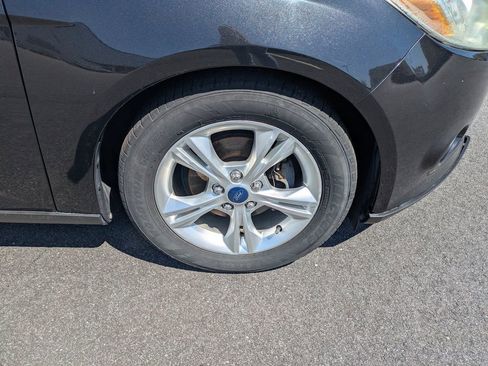 Used 2014 Ford Focus SE w/ SE Winter Package image 11