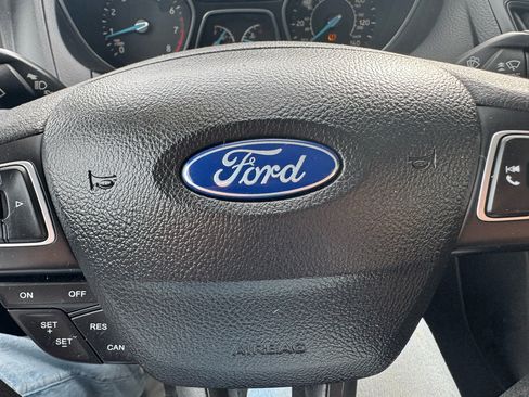 Used 2015 Ford Focus SE image 19