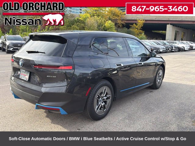 Used 2023 BMW iX xDrive50 w/ Ultimate Package 2 AWD/4WD image 10