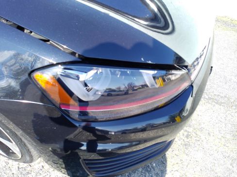 Used 2015 Volkswagen Golf 4-Door FWD image 43