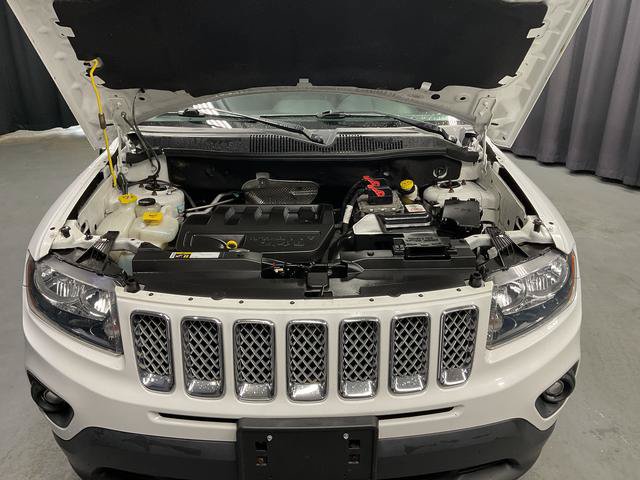 Used 2017 Jeep Compass Latitude AWD/4WD image 14