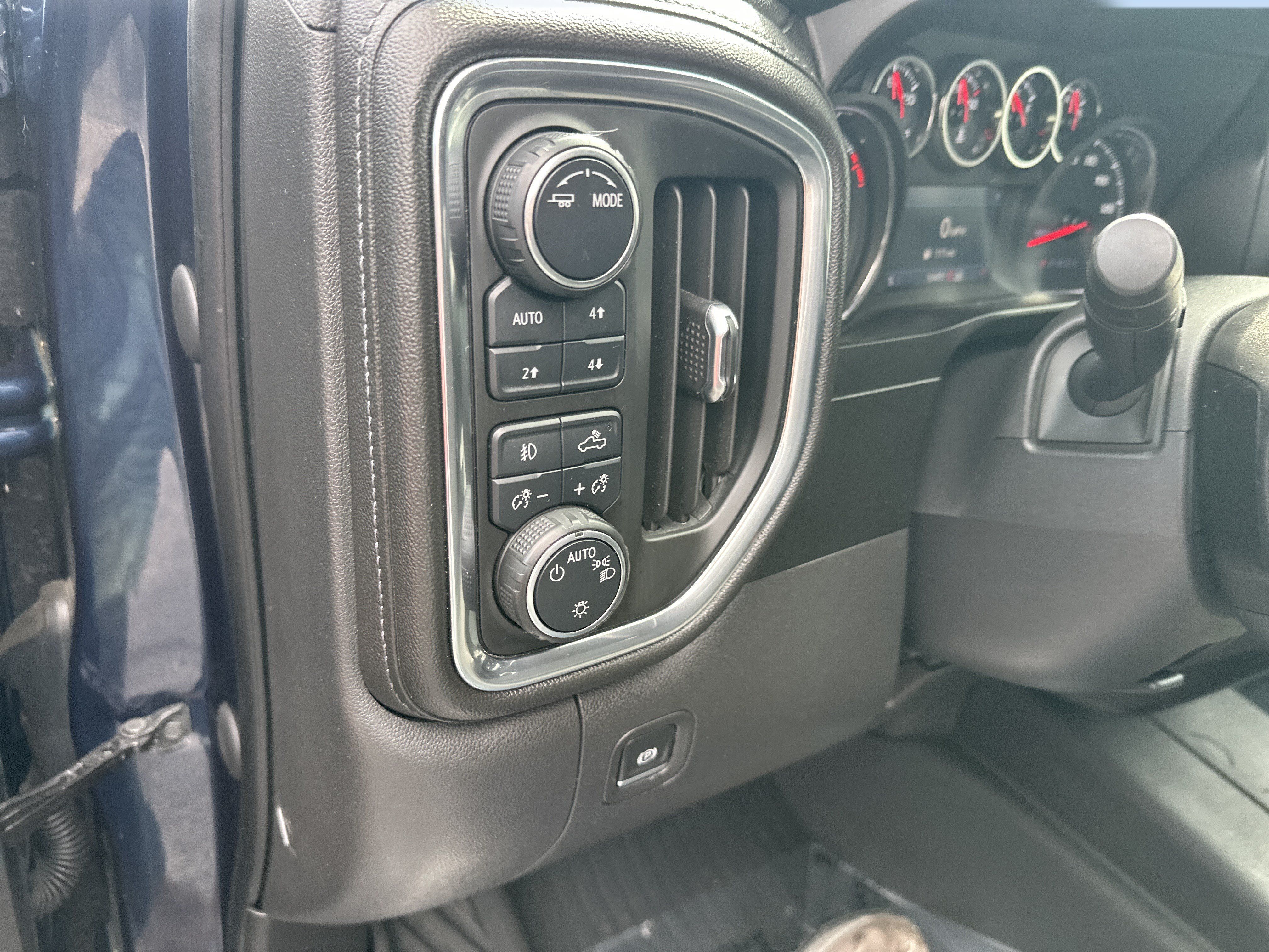 Certified 2020 Chevrolet Silverado 1500 RST AWD/4WD image 11