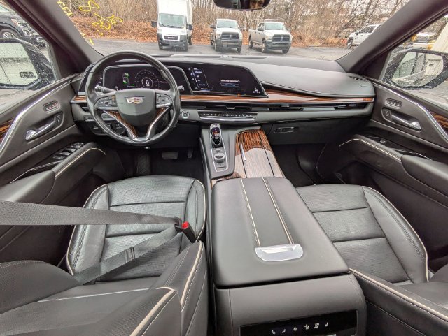 Certified 2021 Cadillac Escalade ESV Premium Luxury AWD/4WD image 33