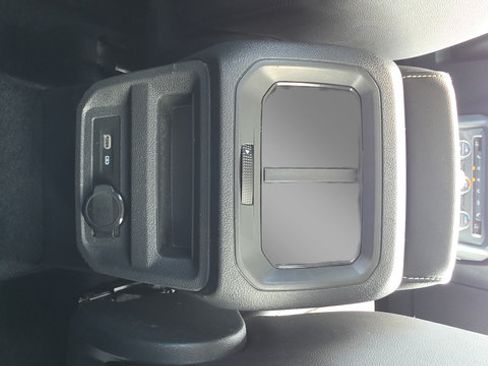 Used 2021 Volkswagen Tiguan SE w/ Panoramic Sunroof Package AWD/4WD image 20