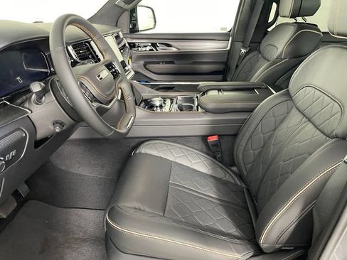 New 2026 Jeep Grand Wagoneer Summit AWD/4WD image 2