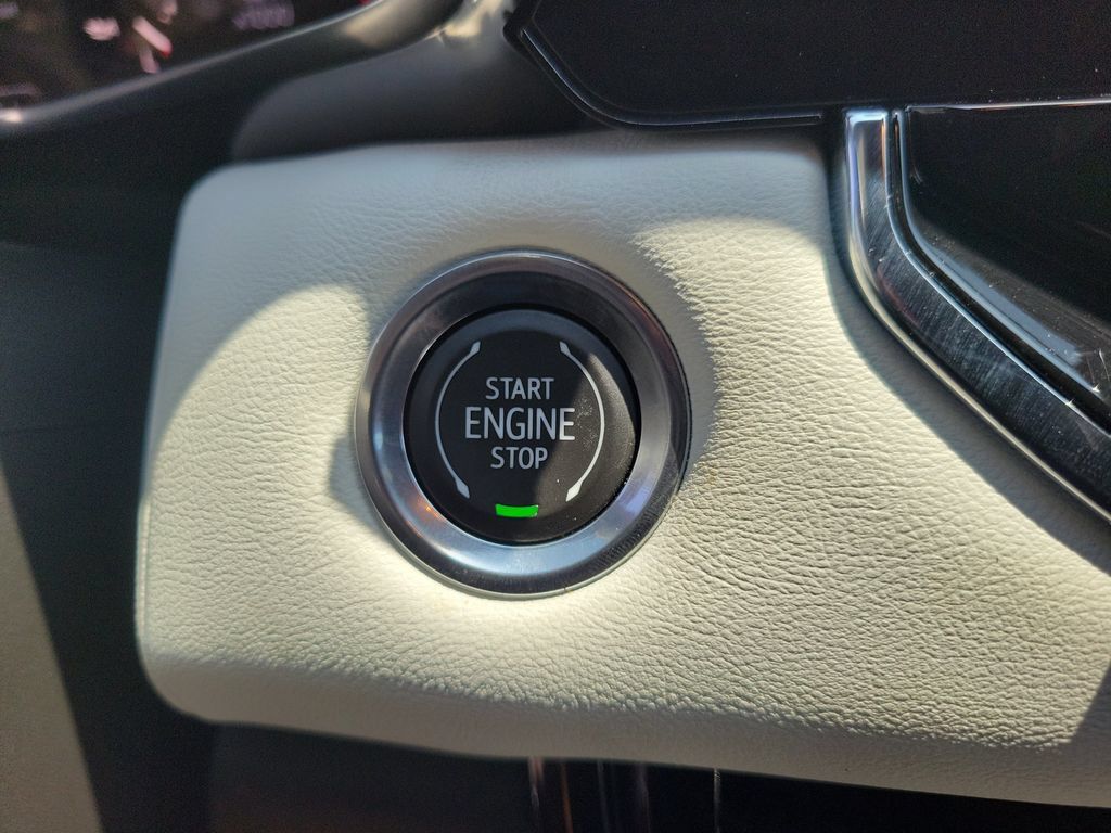 Used 2023 GMC Canyon AT4X AWD/4WD image 31