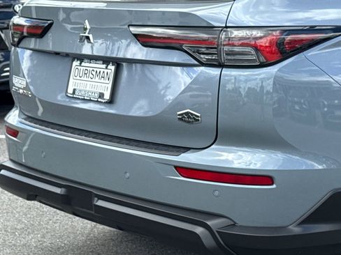 New 2025 Mitsubishi Outlander Trail Edition image 4