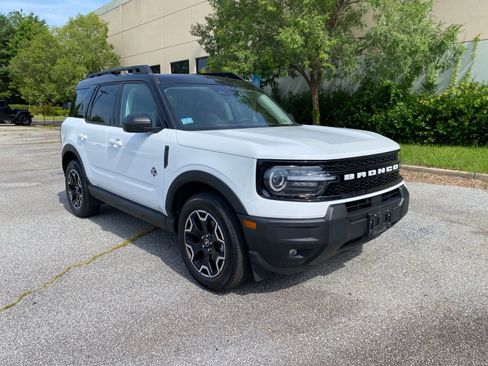 Used 2025 Ford Bronco Sport Outer Banks AWD/4WD image 8