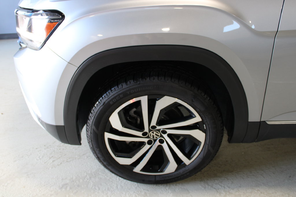 Used 2022 Volkswagen Atlas SEL AWD/4WD image 4