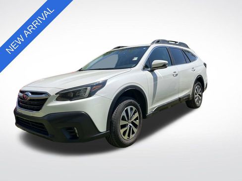 Used 2021 Subaru Outback Premium image 5