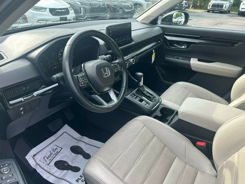 Used 2025 Honda CR-V EX-L image 3