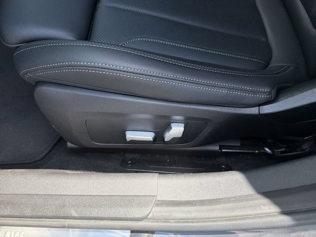 Used 2022 BMW 330i Sedan RWD image 21
