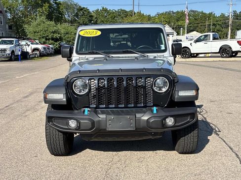 Used 2023 Jeep Wrangler Unlimited AWD/4WD image 2