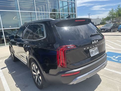 Used 2022 Kia Telluride S FWD image 9