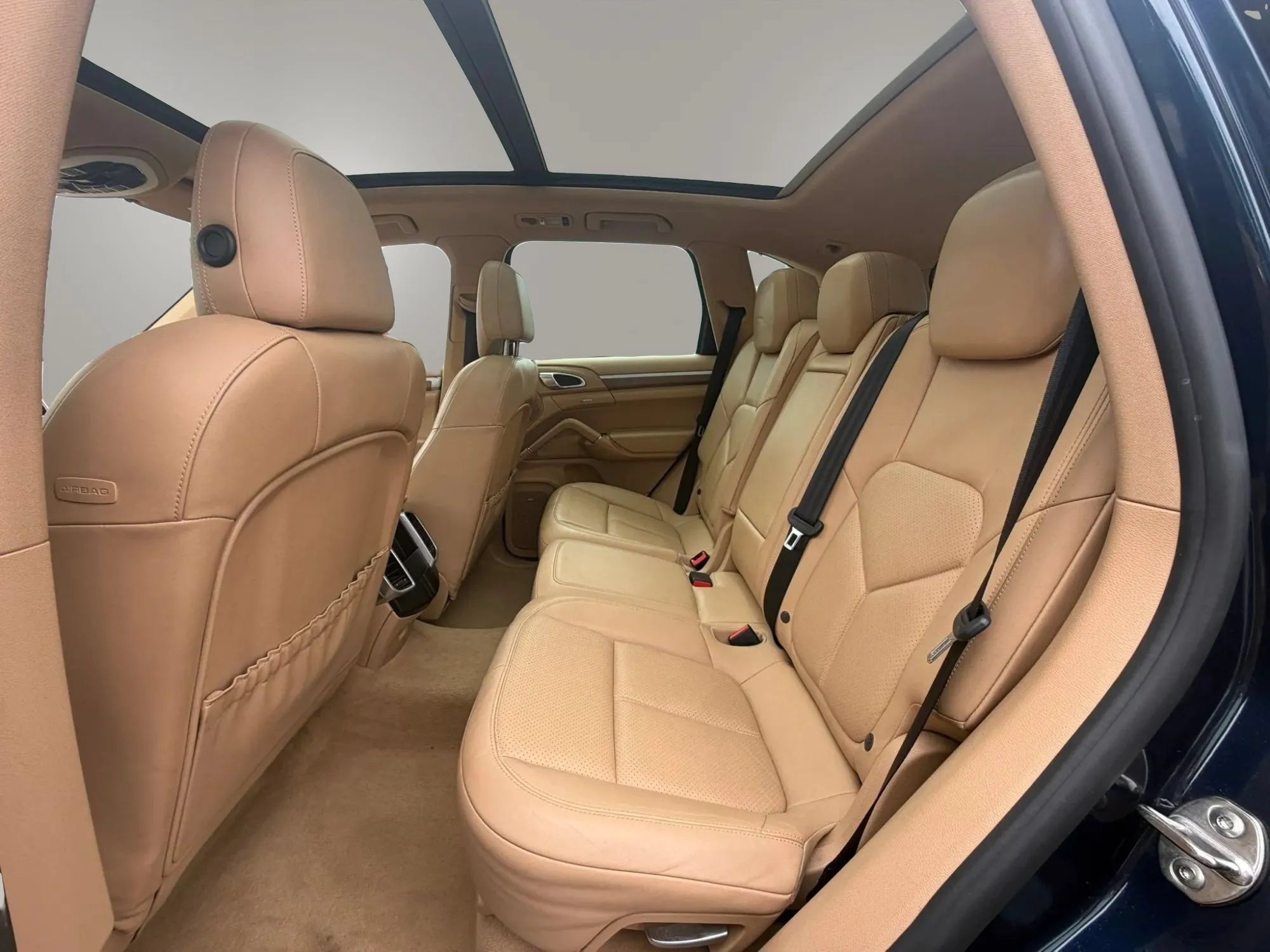 Used 2014 Porsche Cayenne S w/ Comfort Package AWD/4WD image 18