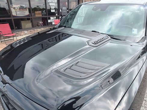 Used 2024 RAM 1500 Laramie AWD/4WD image 16