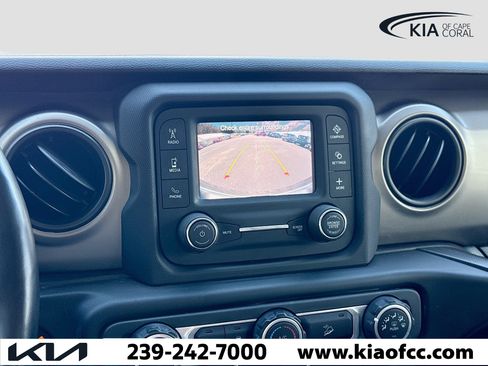 Used 2020 Jeep Wrangler Unlimited Sport image 29